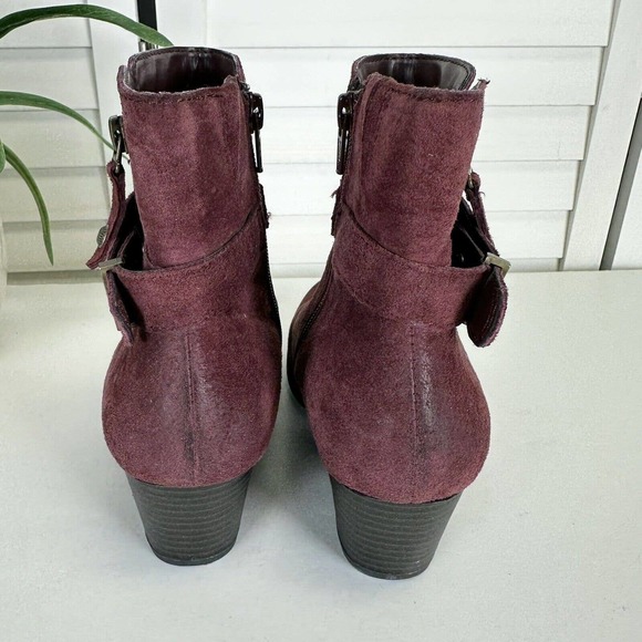Earth Shoes Royal Ankle Boots Wine Red Ankle Zip Burnished Stacked Heel Size 7B - Picture 5 of 10